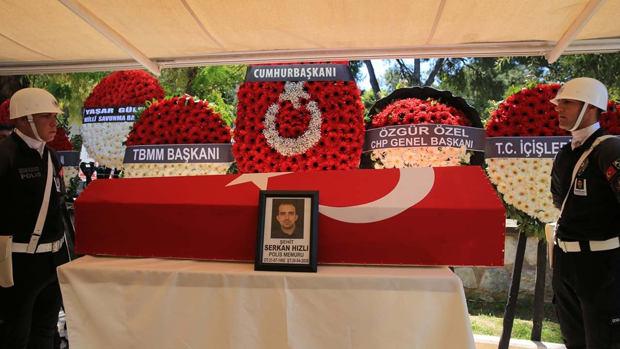 Foto - Şehit polise son görev