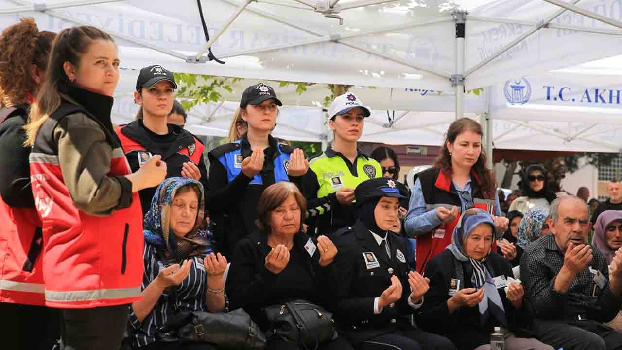 Foto - Şehit polise son görev