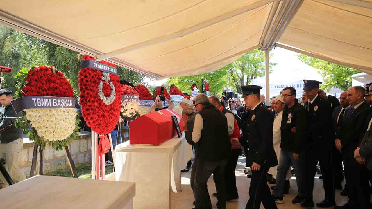 Foto - Şehit polise son görev