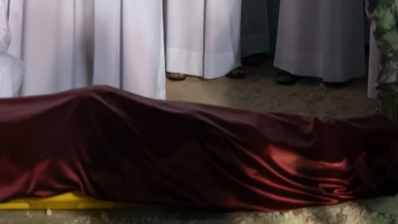 Foto - Şehitlerimiz için Katar’da kılınan cenaze namazında şaşırtan görüntü! Büyük tartışma çıktı