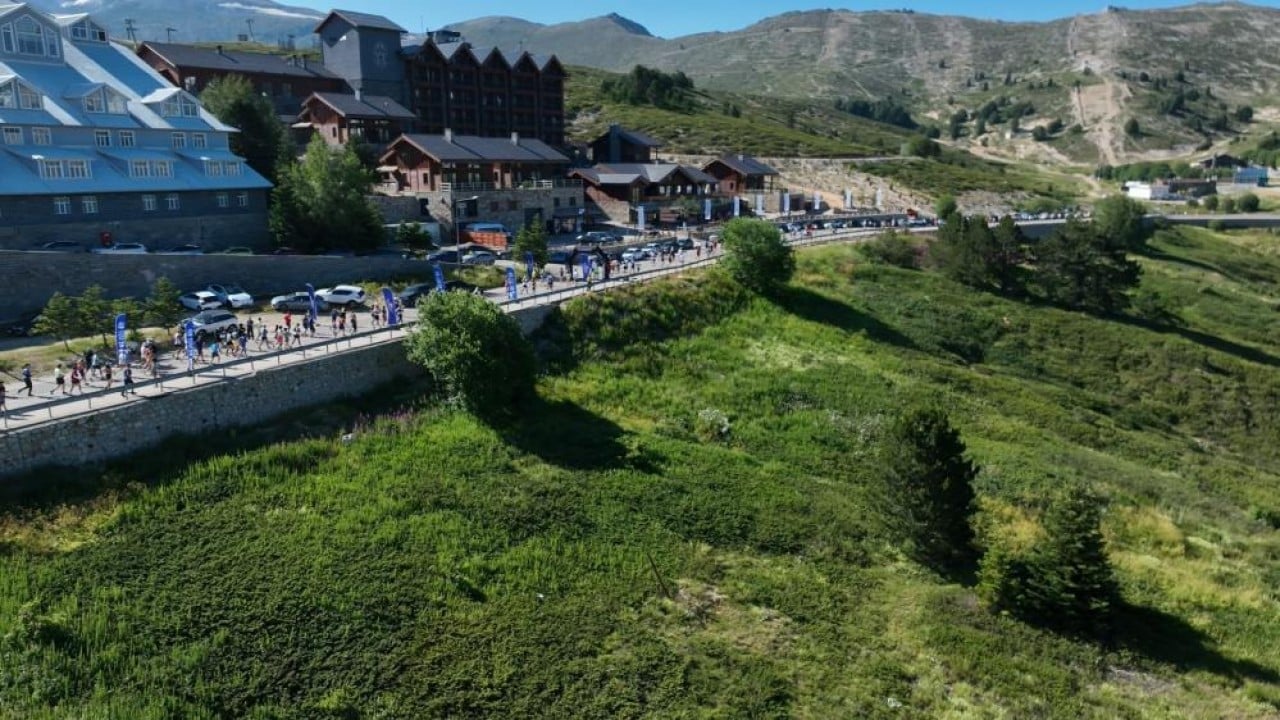 Foto - Şehrin sıcağından kaçıp Uludağ’da çadıra sığındılar