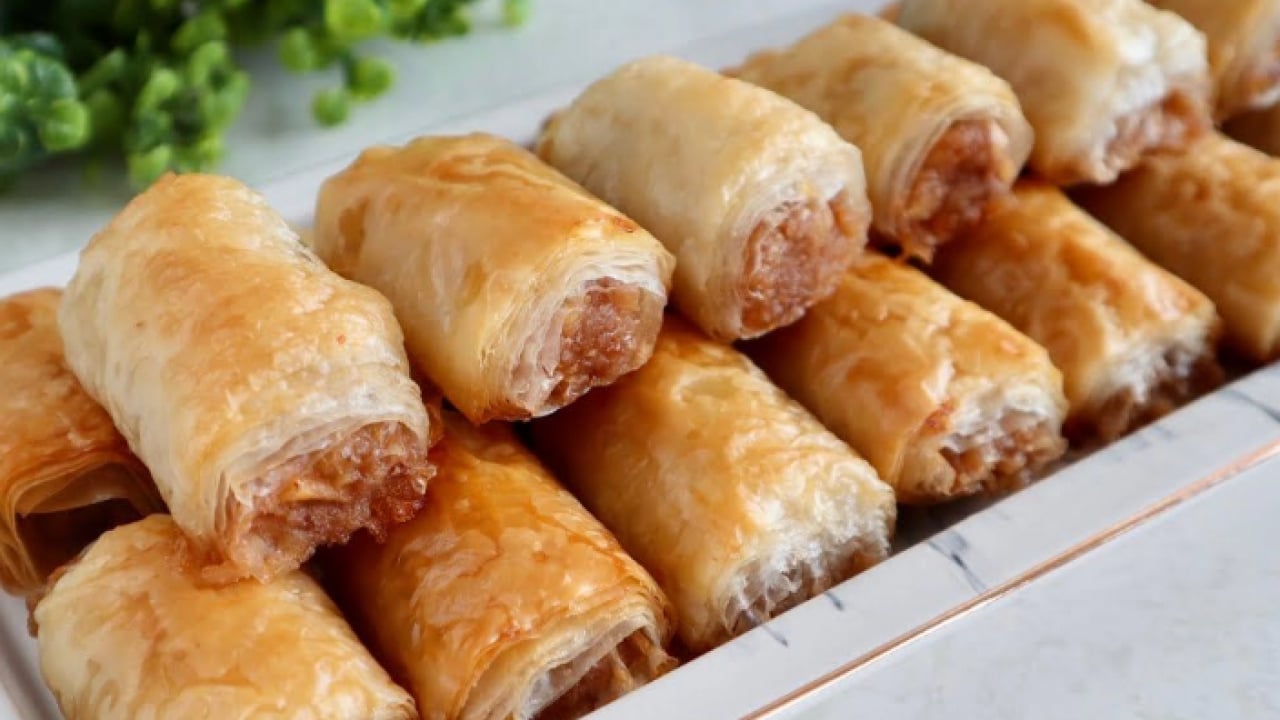 Foto - Şehrin yeni lezzeti ‘elmalı baklava’! Tadıyla parmak ısırtıyor