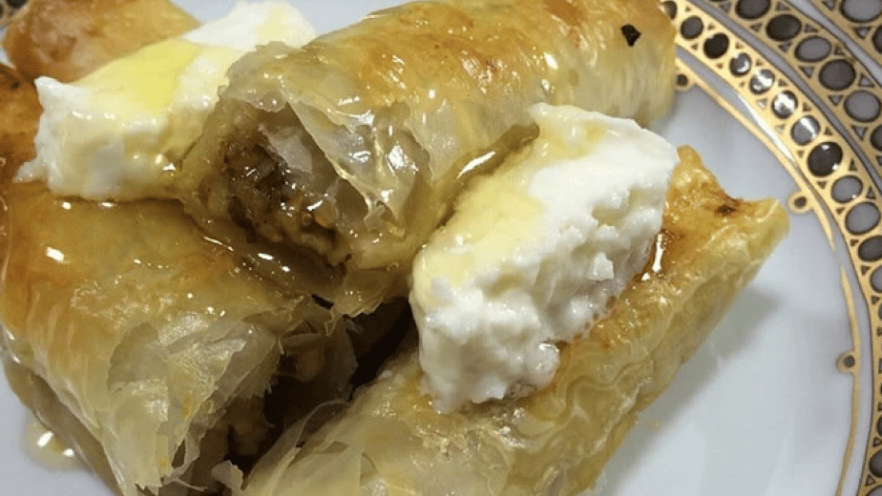 Şehrin yeni lezzeti ‘elmalı baklava’! Tadıyla parmak ısırtıyor