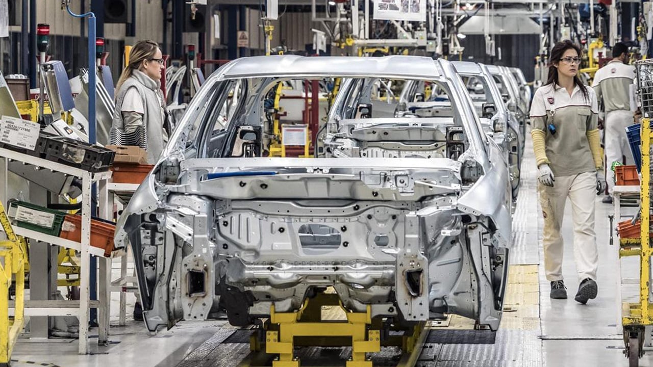 Foto - Sektörde farklı ritim! Ticari araç zirvede! 11 ayda toplam otomotiv üretimi yüzde 4 arttı