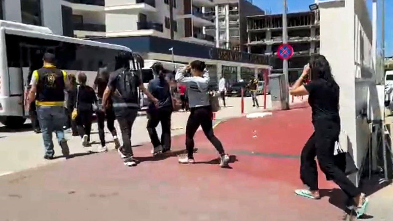 Foto - Seküler hayat dayatmasının sonucu: Yine sözde masaj salonları yine rezalet!