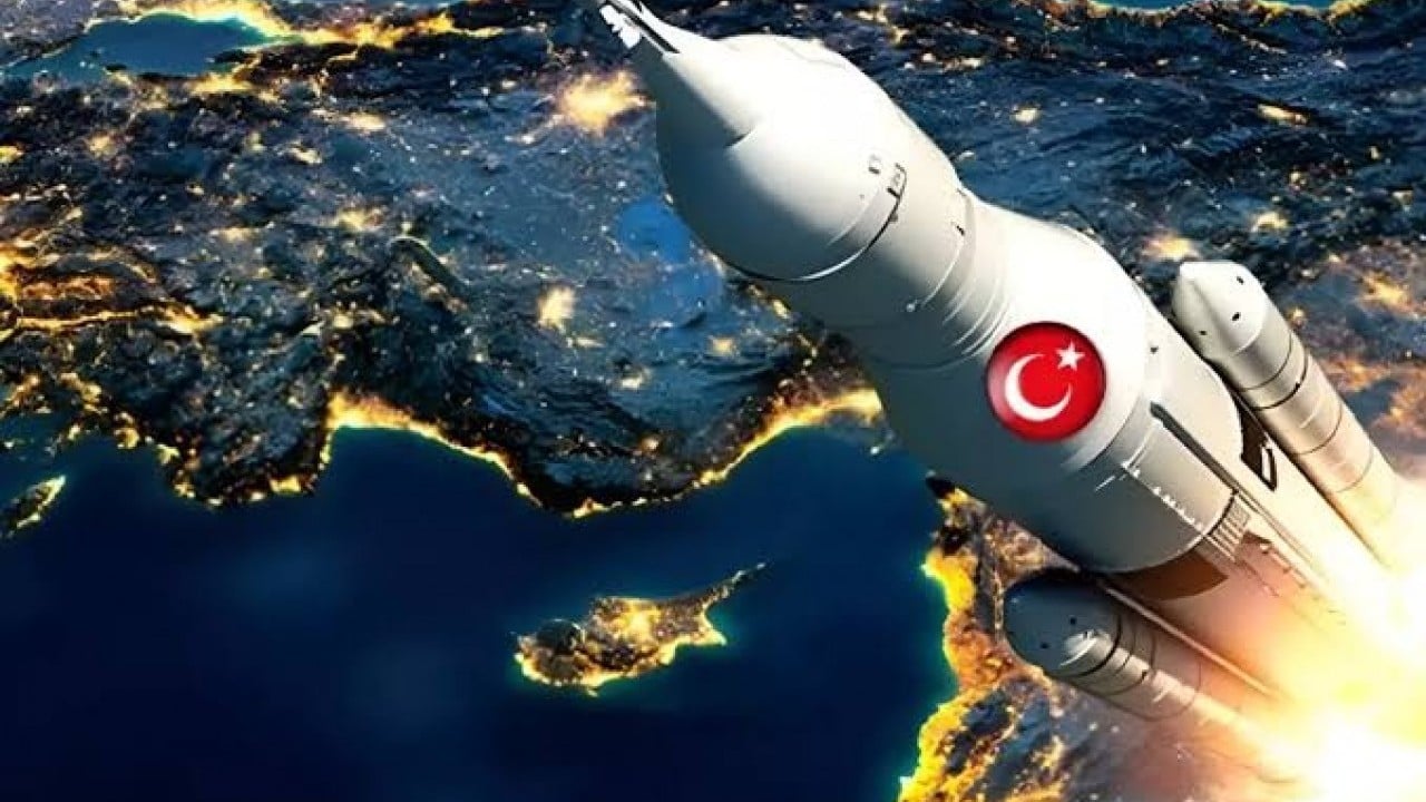 Foto - Selçuk Bayraktar duyurdu! Üç ülke istihbarat uydularını bölgeye yönlendirdi