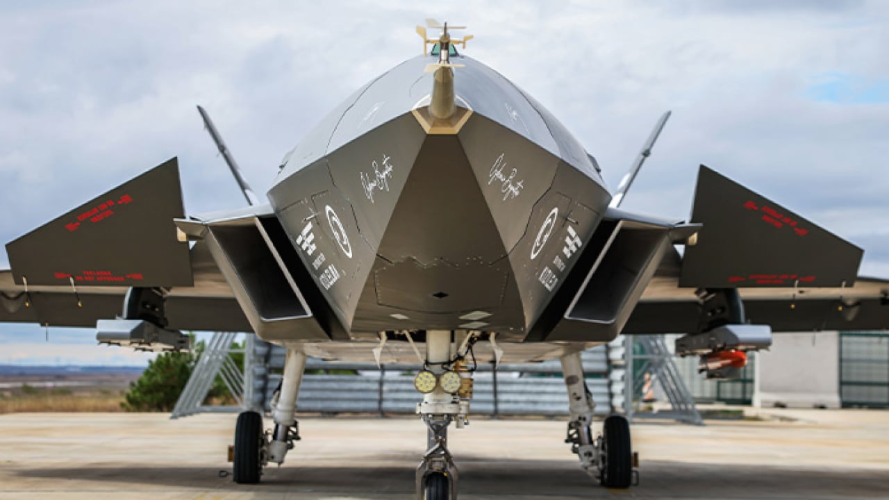 Foto - Selçuk Bayraktar, Kızılelma'nın sırrındaki "kol uçuşu" detayını paylaştı: Bir ilke imza atıldı...     