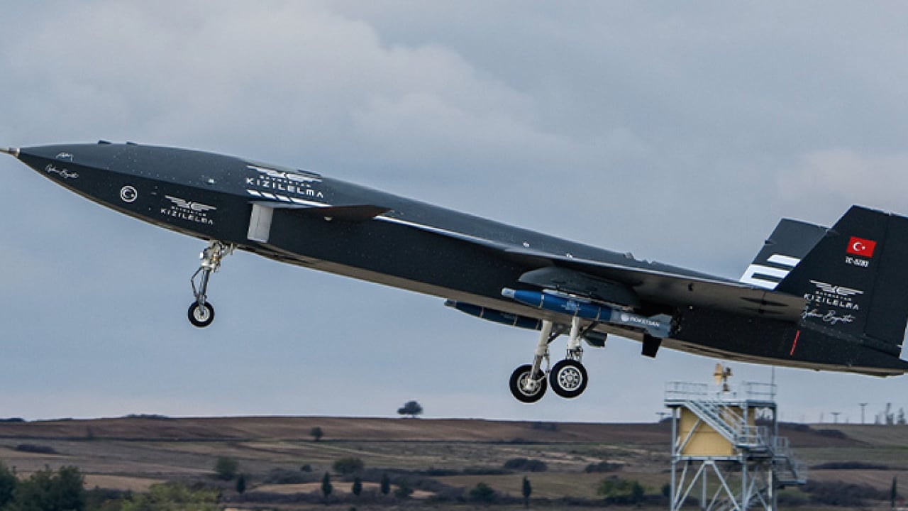 Foto - Selçuk Bayraktar, Kızılelma'nın sırrındaki "kol uçuşu" detayını paylaştı: Bir ilke imza atıldı...     