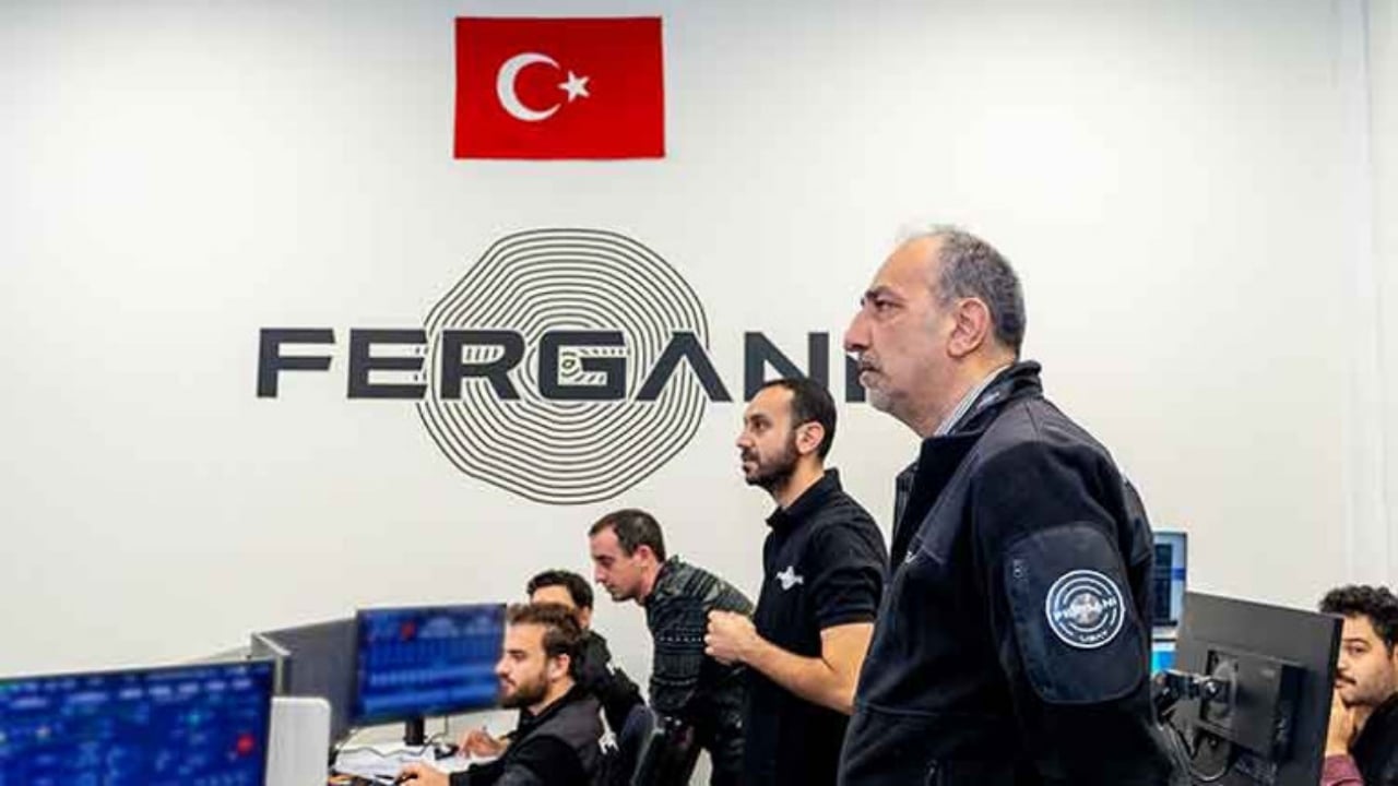 Foto - Selçuk Bayraktar’ın alkışlamaktan elleri kızardı! Fergani dünyada bir ilki başardı