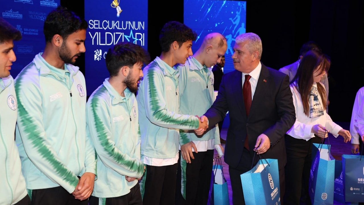 Foto - Selçuklu Belediye Başkanı Ahmet Pekyatırmacı'dan gençlere büyük destek! 15 branşta hizmet veren spor okulları...