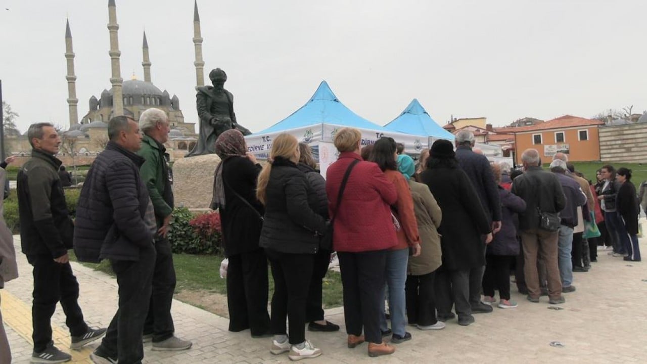 Foto - Selimiye'nin gölgesinde ciğer tava ziyafeti