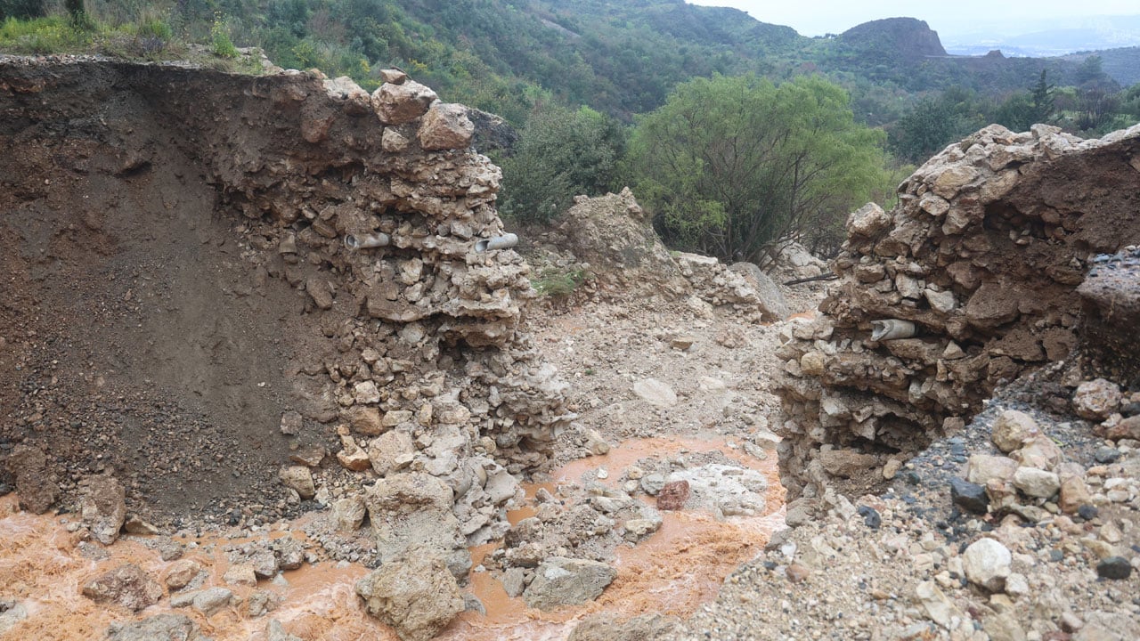 Foto - Selin izleri ağır oldu! Köprü yıkıldı, yol trafiğe kapandı