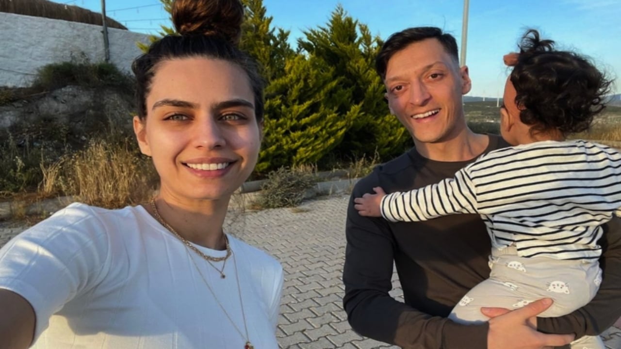 Foto - Sen var ya, adamın dibisin! Üçüncü kez baba olan Mesut Özil’den "Helal olsun" dedirten yardım