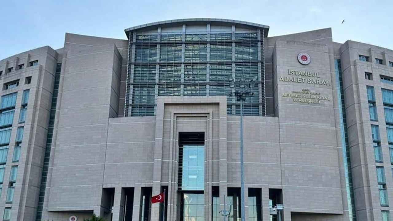 Foto - 'Seninki "Ananın ak sütü gibi helal" ise, 489 puan alanınki ne?'