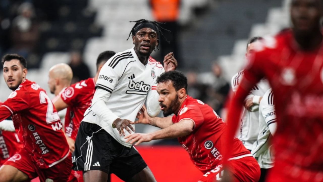 Foto - Sergen Yalçın açıkladı! ‘Bazı oyuncularla yollar ayrılacak'