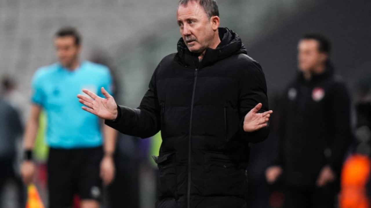 Foto - Sergen Yalçın açıkladı! ‘Bazı oyuncularla yollar ayrılacak'