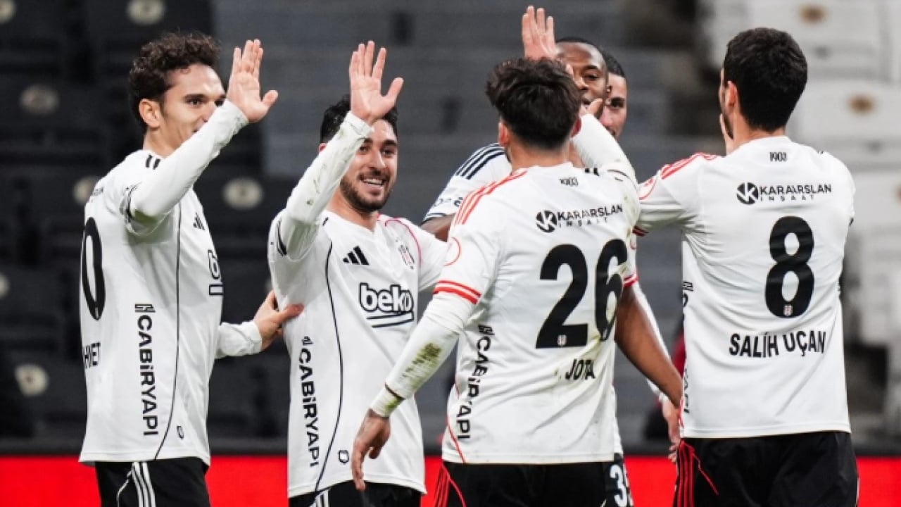 Foto - Sergen Yalçın açıkladı! ‘Bazı oyuncularla yollar ayrılacak'