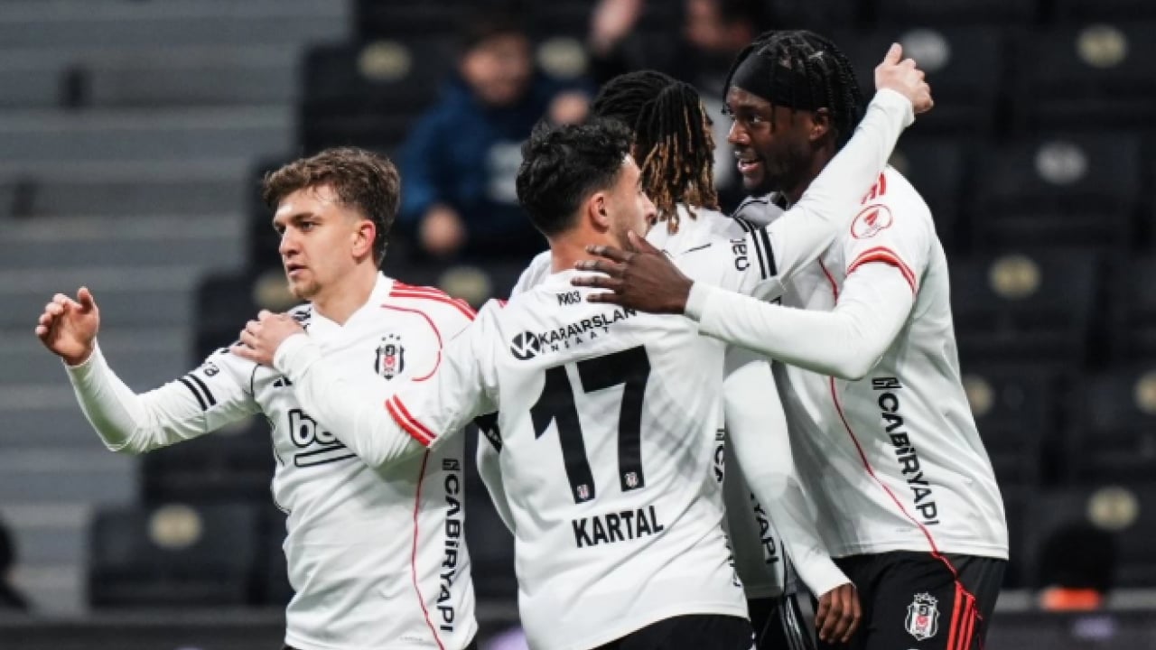 Foto - Sergen Yalçın açıkladı! ‘Bazı oyuncularla yollar ayrılacak'