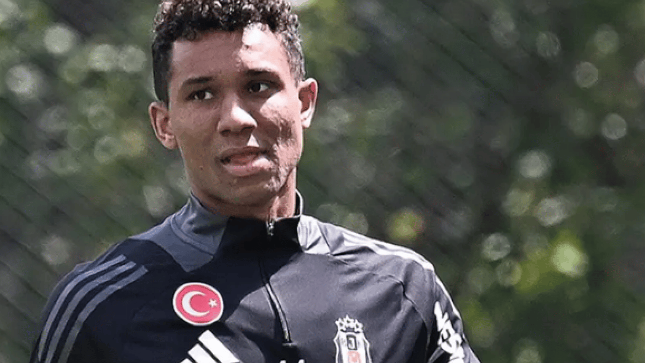 Sergen Yalçın o ismi kampa götürmüyor: Beşiktaş'ta ayrılık kararı çıktı