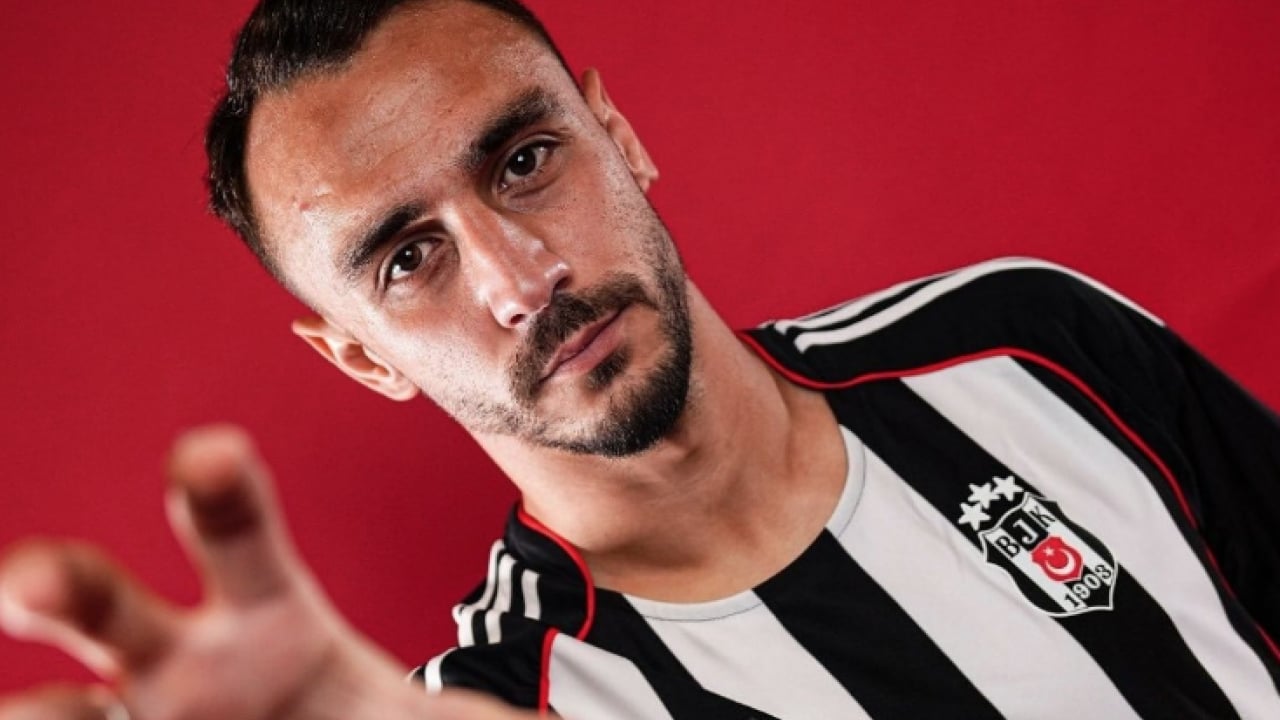 Sergen Yalçın'ın niye getirdiği bilinmeyen o ismi için... Beşiktaş'ta 2 ayrılık, 1 takviye: Sağda değişim