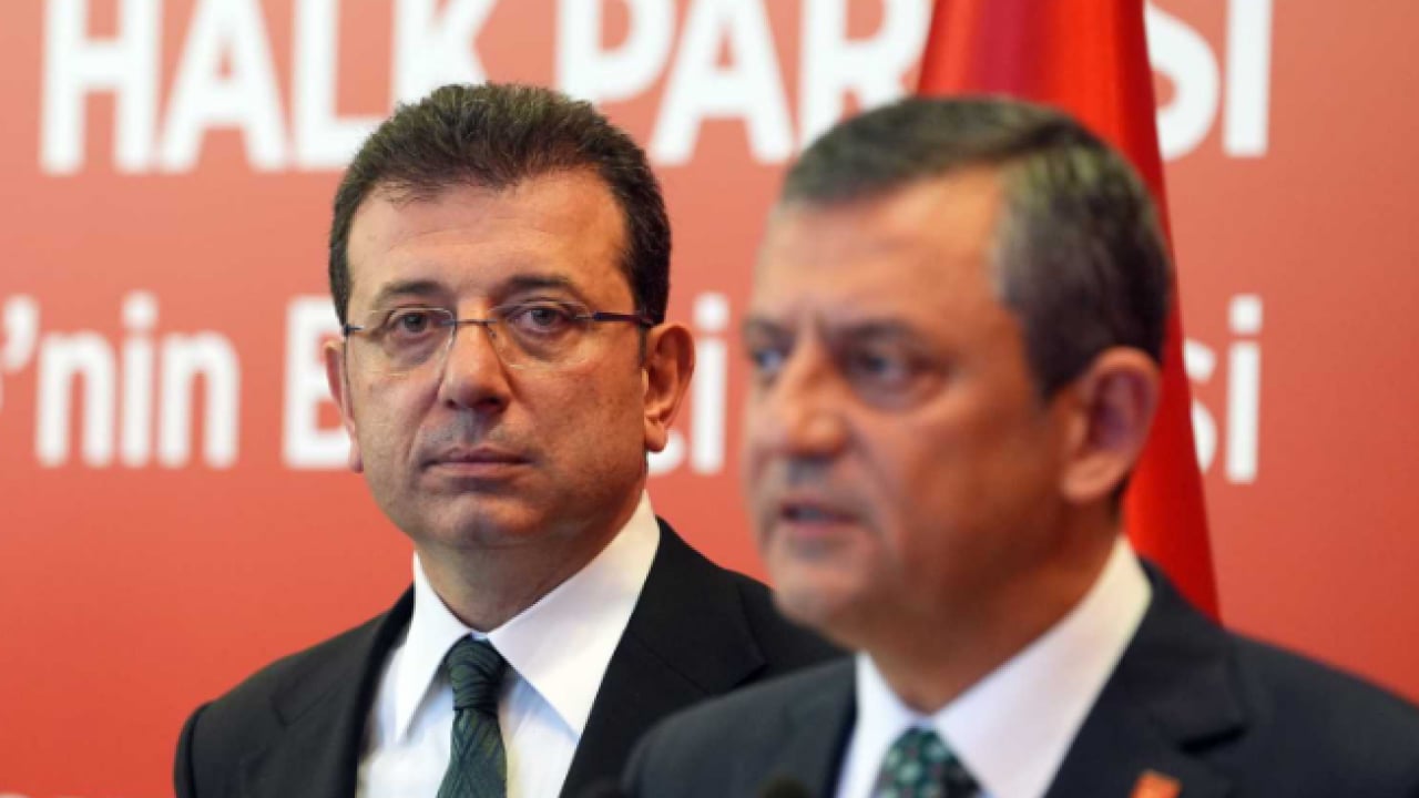 Foto - Sevigen'den Özgür Özel'e: Silivri gölgesinden çık