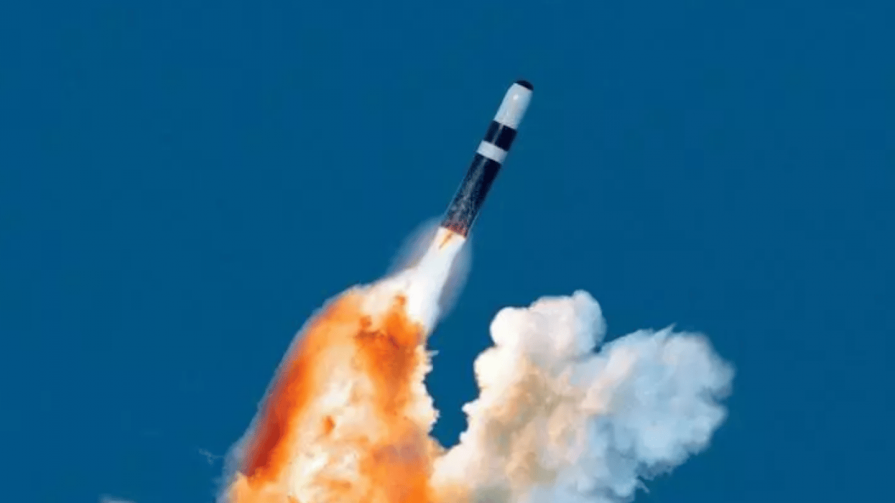 Foto - İşte dünyanın en ölümcül 10 füzesi! İlk sırada ABD'nin uykularını kaçıran 'Şeytan' var!