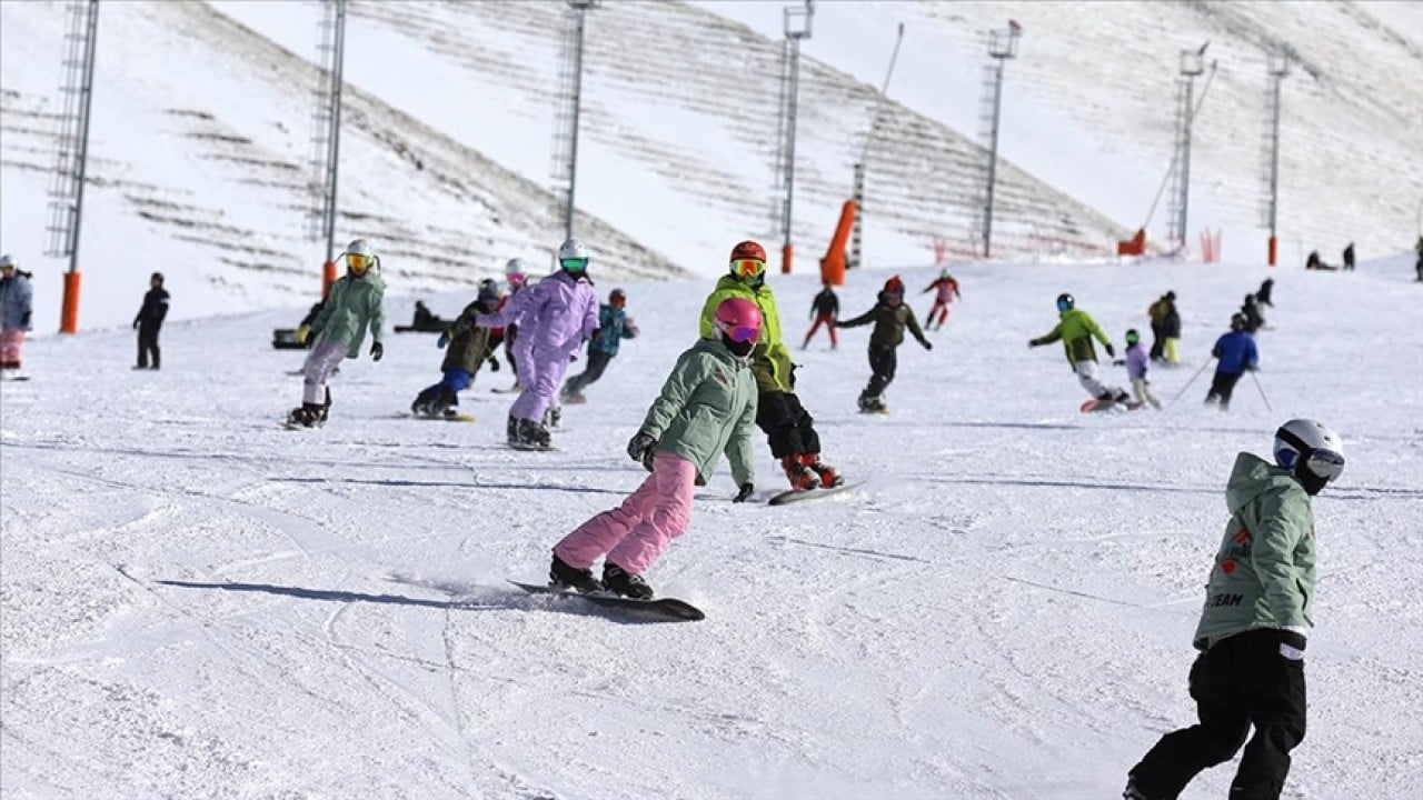 Foto - Sezon hazirana kadar uzadı! Palandöken’de kayağa devam 