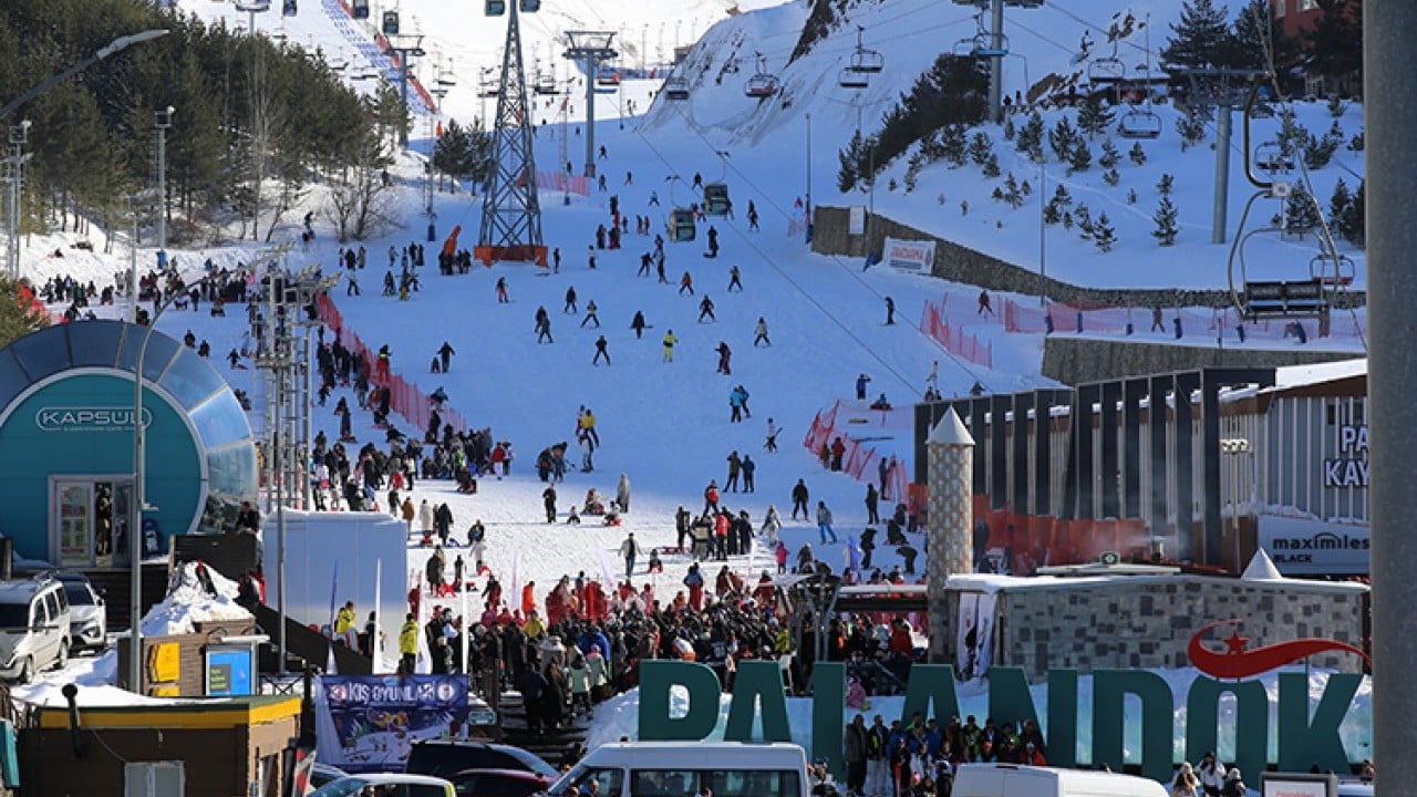 Sezon hazirana kadar uzadı! Palandöken’de kayağa devam 