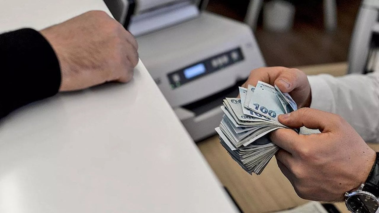 Foto - SGK düğmeye bastı, EYT’li olanları bile kapsıyor! Emeklilik statünüz bir anda değişebilir: Kuralı bilmeyen yandı