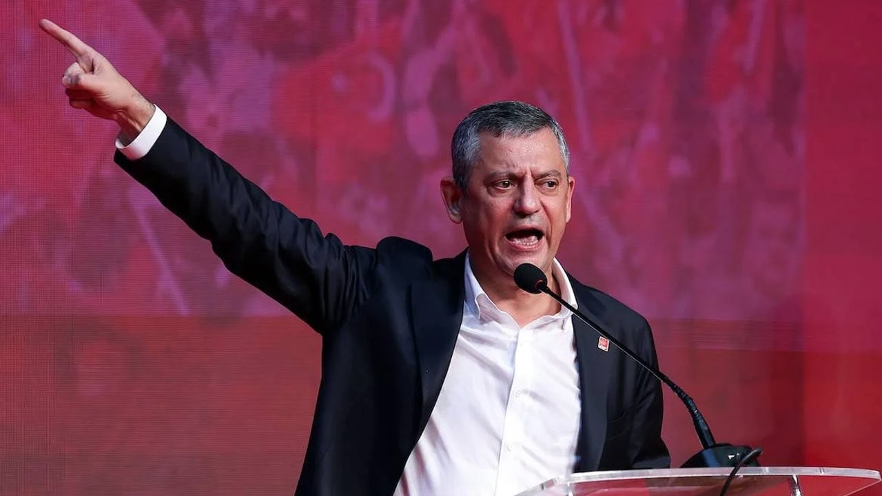 Foto - SHP'nin meşhur başkanından Özgür Özel'e yaylım ateşi! ‘Devleti ele geçirme projesinin ortağısınız’