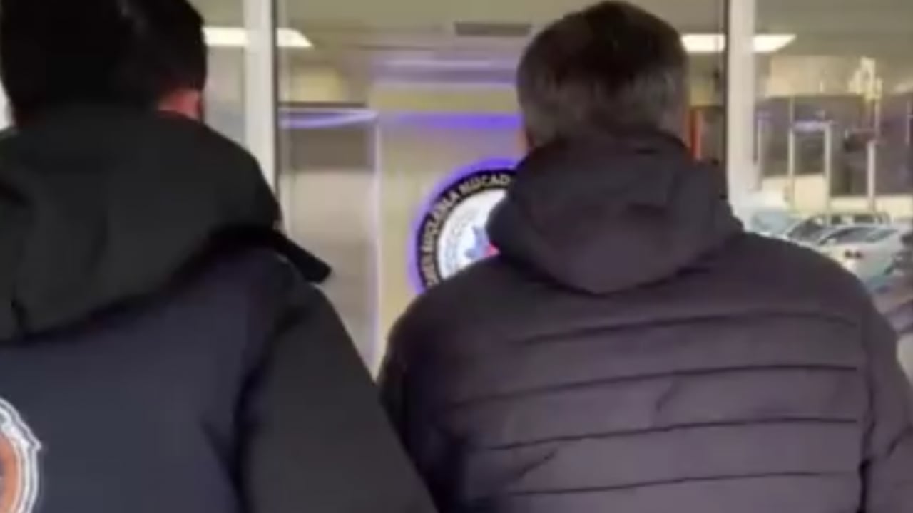 Foto - Siber dolandırıcılıkta şafak operasyonu! Büyük vurgun İstanbul’dan yönetilmiş: Sahte banka reklamıyla vurgun yapan 18 kişi gözaltında