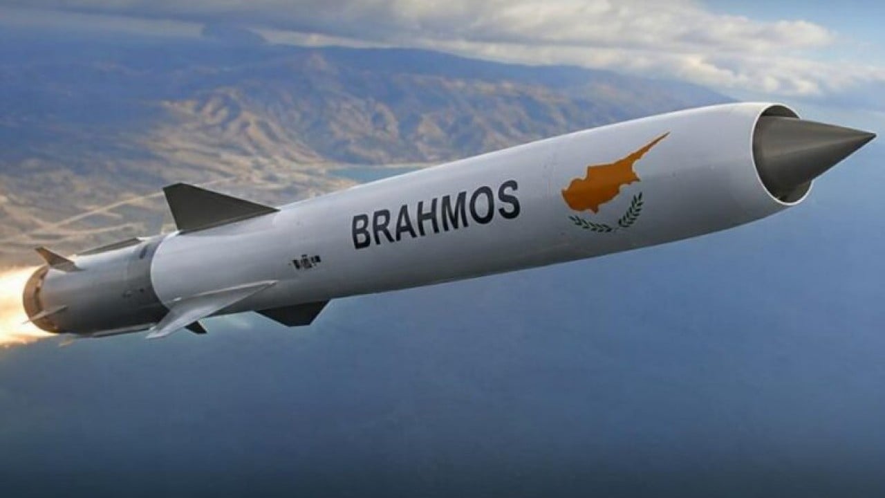 Foto - Sıcak gelişme: Türkiye'ye karşı 500 km menzilli füze ve binlerce İHA alacaklar