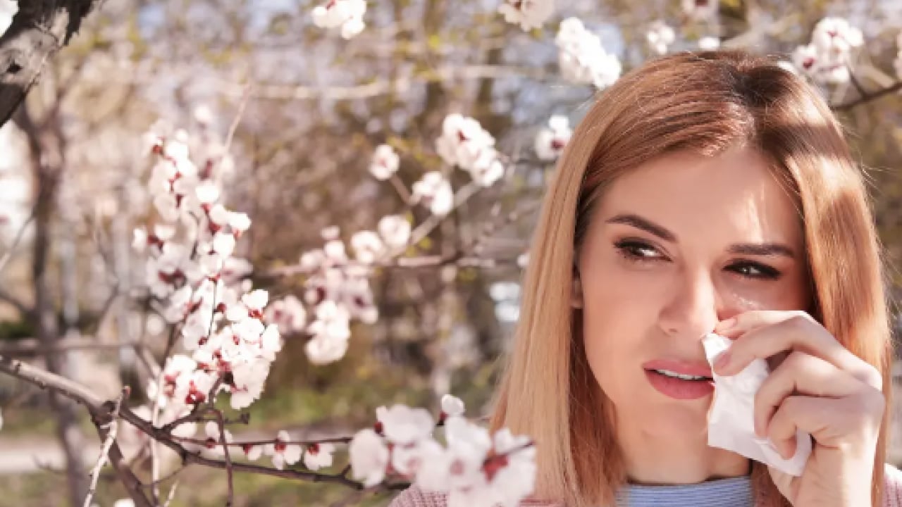 Foto - Sıcak havalar geldikçe... Bahar alerjisi gözleri etkiler mi? Bunu ihmal etmeyin yoksa?!?