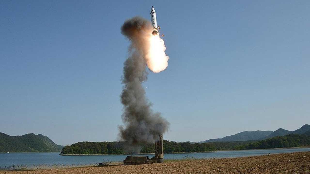 Foto - Sıcak saatler! Balistik füzeler ateşlendi