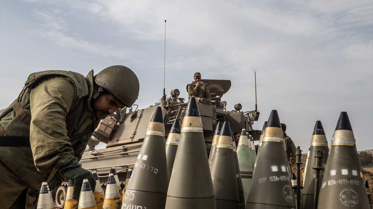 Foto - Sıcak saatler yaşanıyor! İsrail'e giden askeri sevkiyata el konuldu