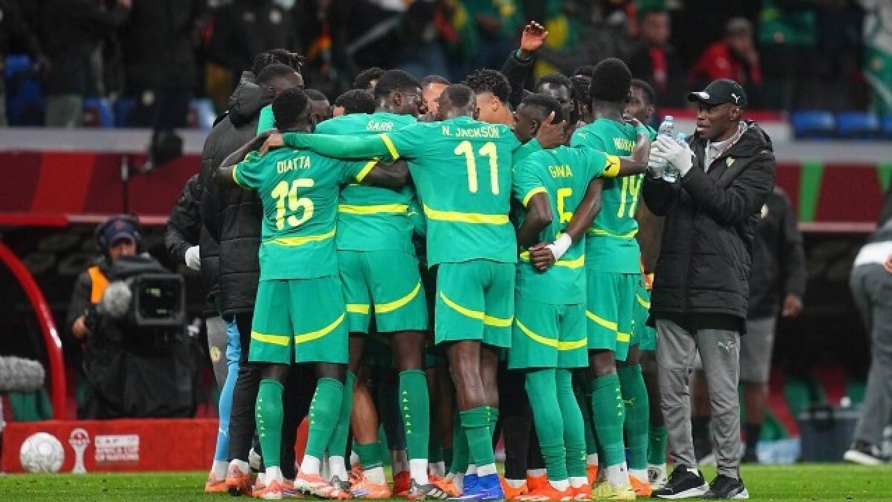 Foto - 'Şiddetli fırtına uyarısına rağmen neden Cuma namazına gittiniz' sorusuna Senegal hocasından olay cevap