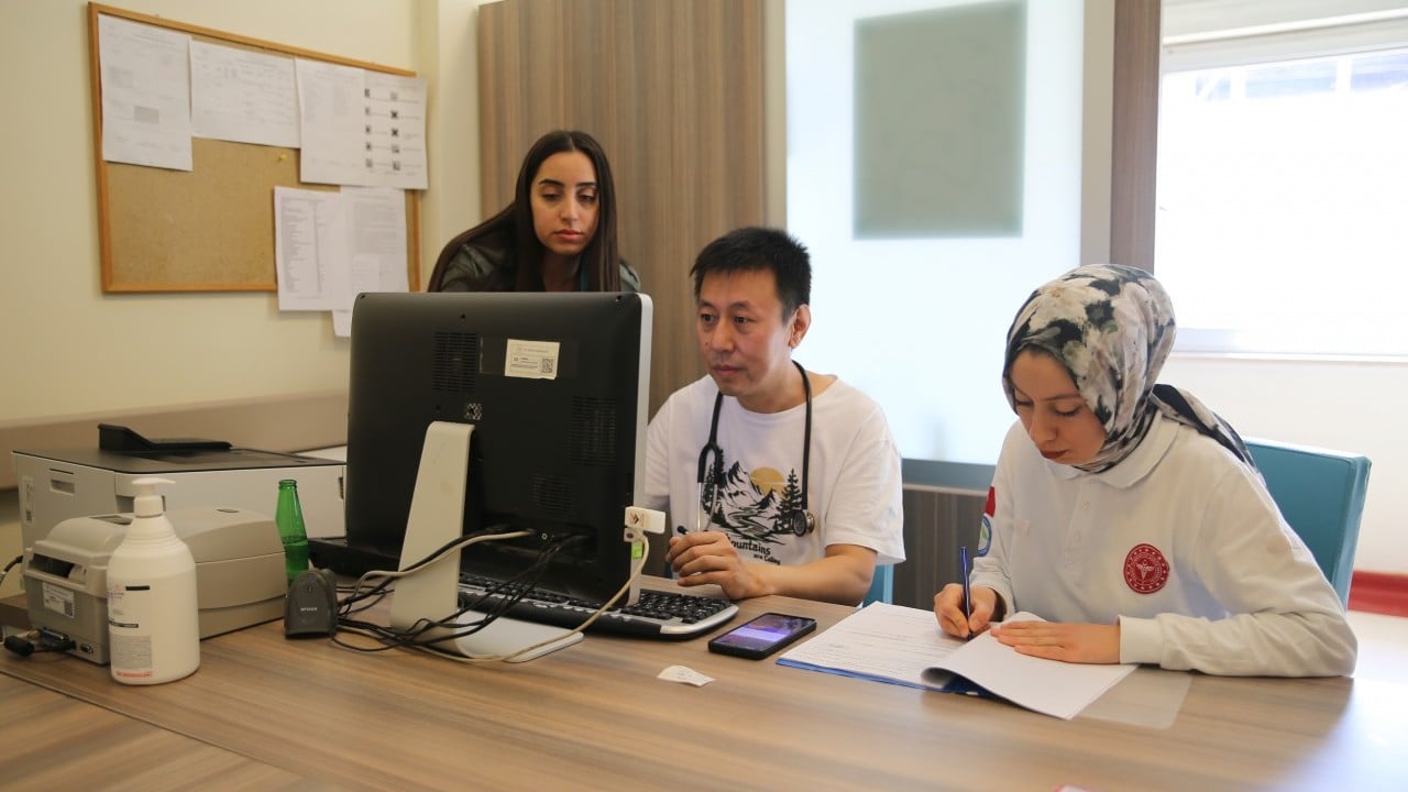 Foto - Şifa dağıtıyor: Eruh’un Çinli doktoru gönülleri fethetti