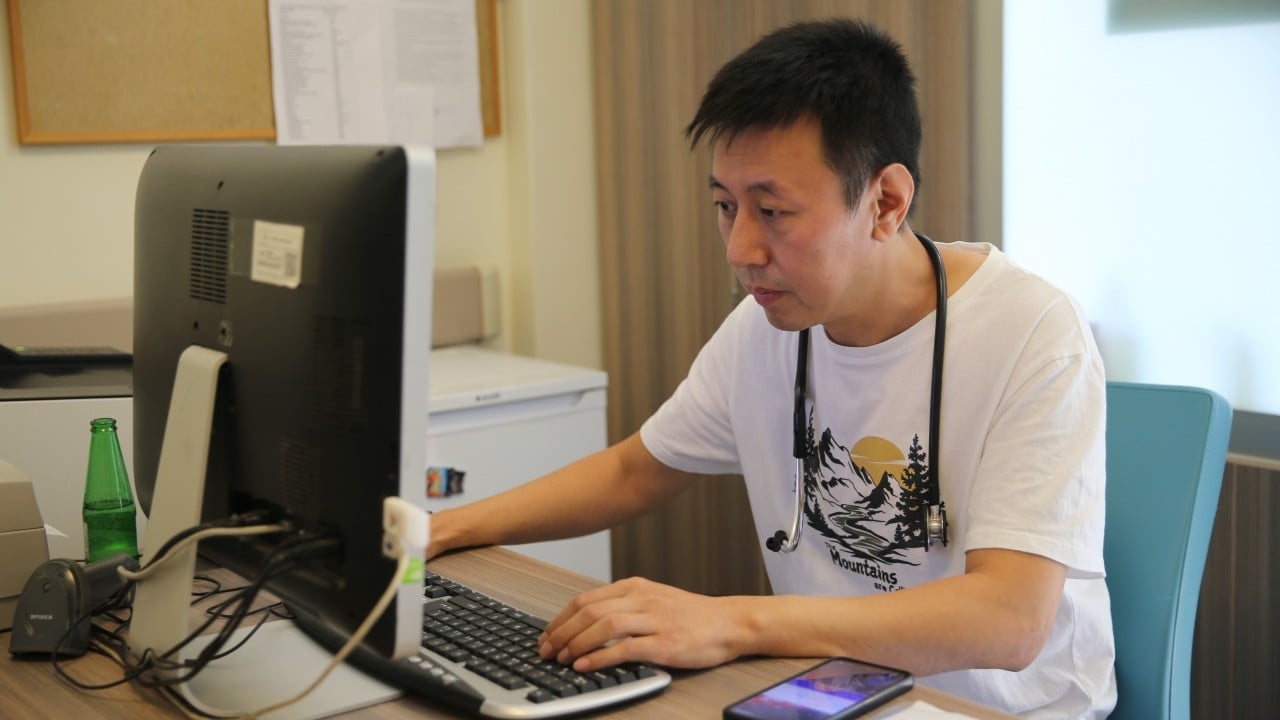 Şifa dağıtıyor: Eruh’un Çinli doktoru gönülleri fethetti