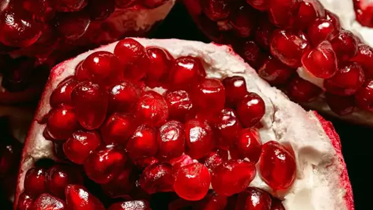 Foto - Şifa deposu nar: Kabuğunu sakın çöpe atmayın! ilaç gibi ama böyle yiyen hasta olmaz... Büyük destek oluyor