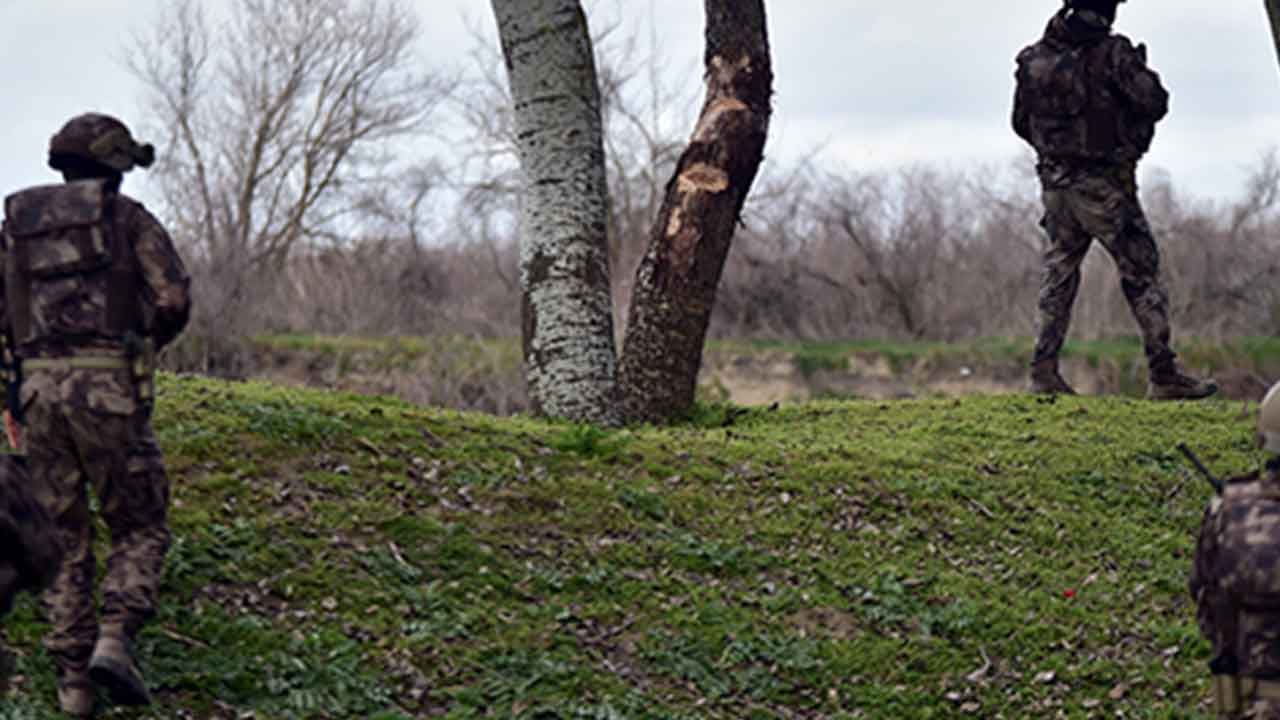 Foto - Sıfır noktasında neler oluyor? Türkiye korkusu komutanları değiştirtti