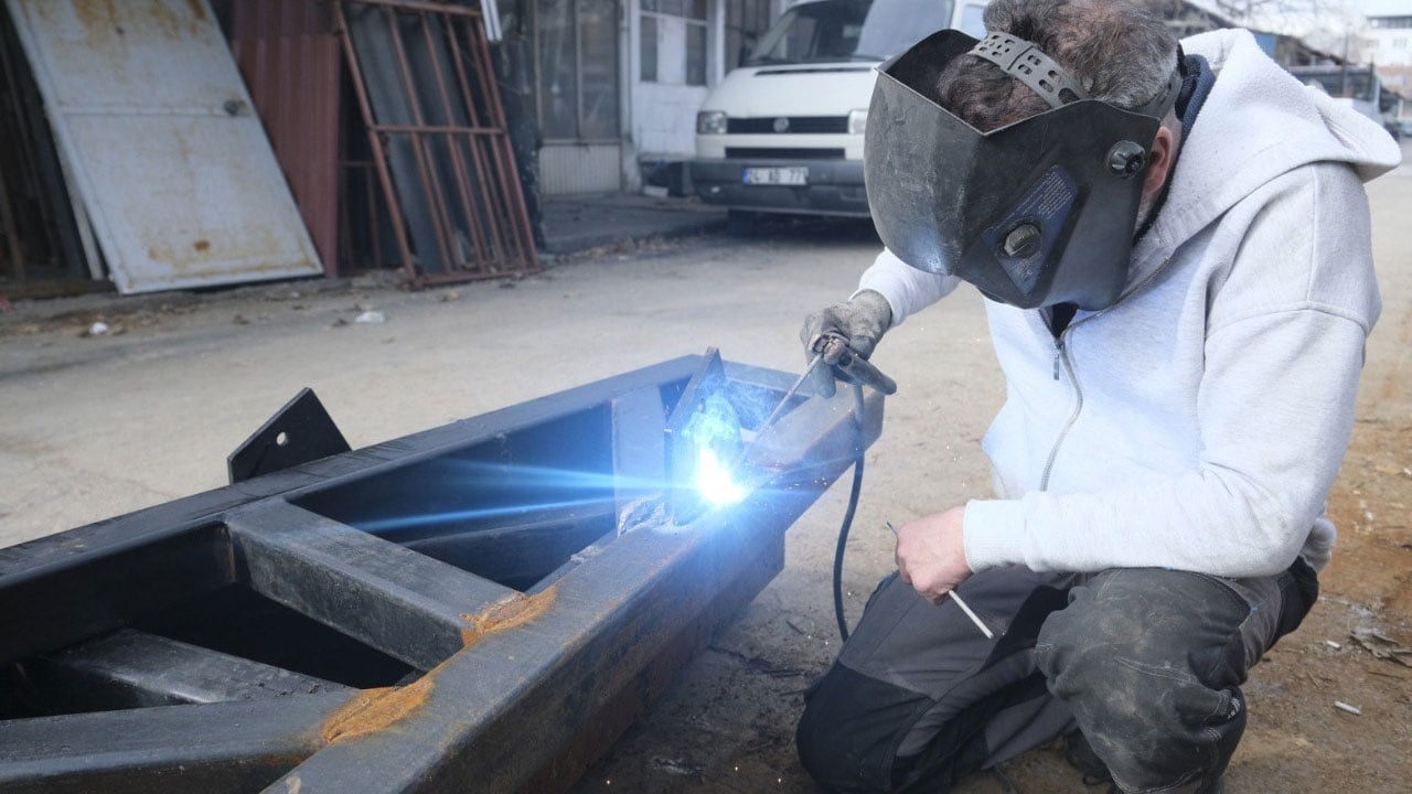 Sıfırdan iş kurdu! 30 yılda Türkiye'nin dört bir yanına proje yaptı