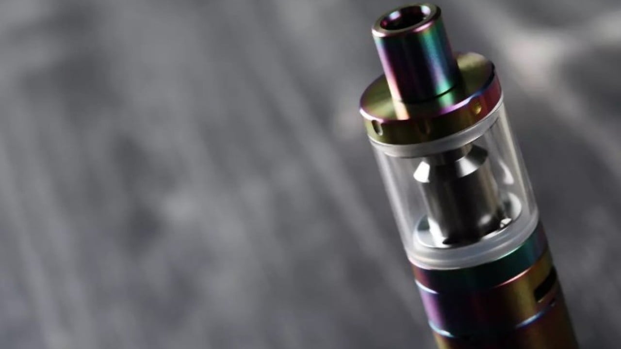 Foto - Sigarayı bırakıp ona geçiyorlar! Akciğerleri işlemez hale getiriyor!