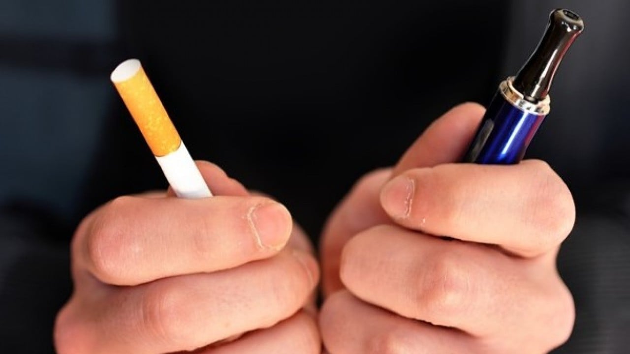Foto - Sigarayı bırakıp ona geçiyorlar! Akciğerleri işlemez hale getiriyor!