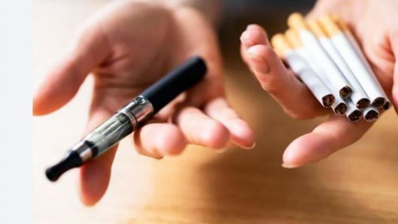 Foto - Sigarayı bırakıp ona geçiyorlar! Akciğerleri işlemez hale getiriyor!