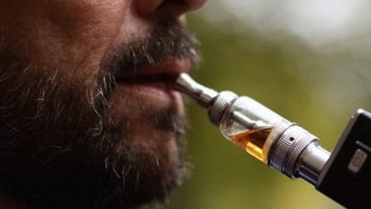 Foto - Sigarayı bırakıp ona geçiyorlar! Akciğerleri işlemez hale getiriyor!