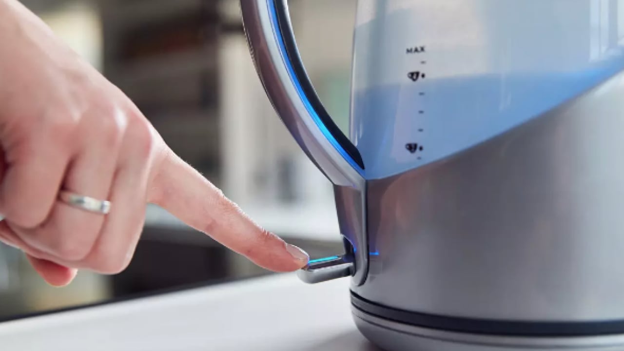 Foto - Sıkça kullanıyoruz ama... Kettle'daki suyu ısıtıp ısıtıp kullanmak zararlı mı?