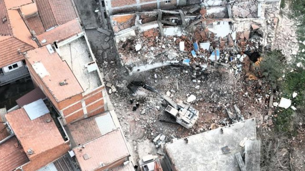 Foto - Sındırgı’da depremin izleri siliniyor: Bin 153 riskli yapıya neşter 