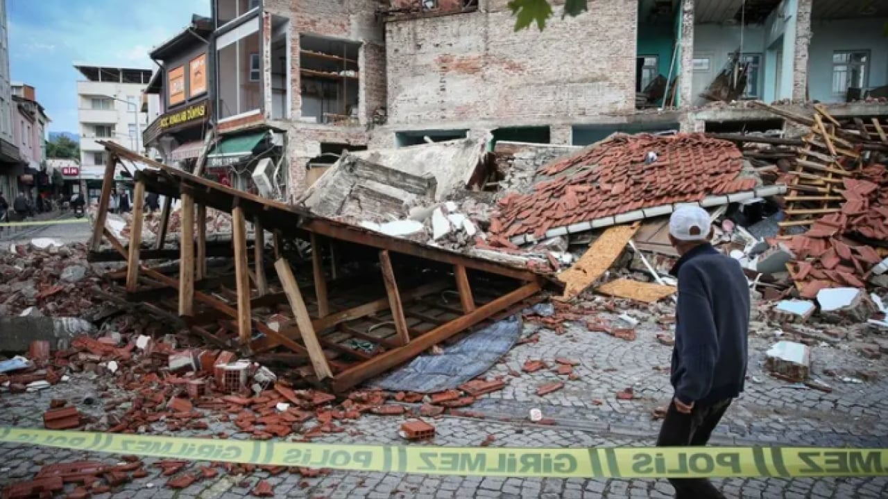Foto - Sındırgı’da depremzedeye CHP zulmü: Yer tahsisi belediyenin ‘takoz’ siyasetine takıldı