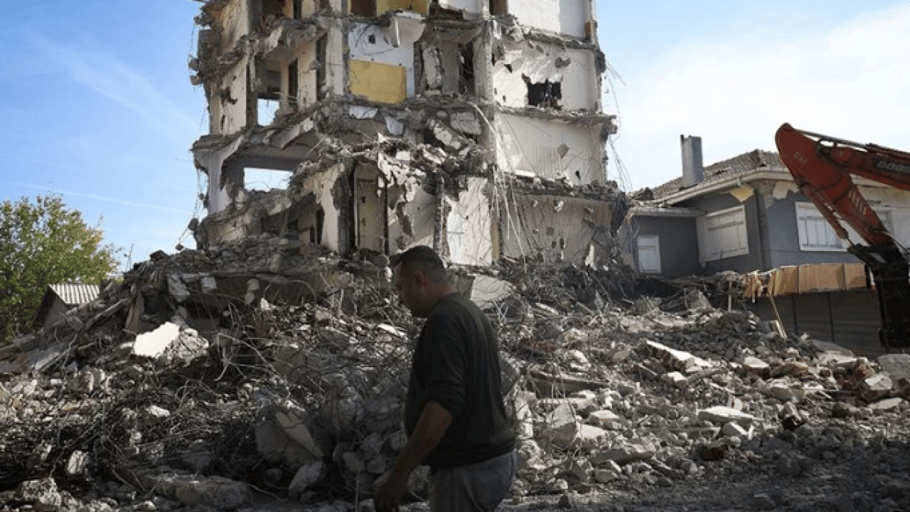 Foto - Sındırgı’da sarsıntı bitmiyor! Uzmanı 'Türkiye'de ilk' diyerek uyardı