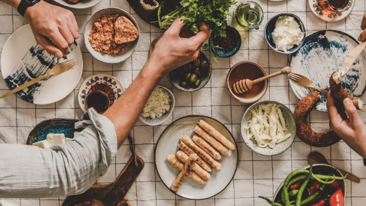 Foto - Sindirim sistemimiz, bir aylık oruç ibadeti sonrası... Bayramın ilk günü sofrası nasıl olmalıdır?